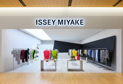 ISSEI MIYAKE関西空港